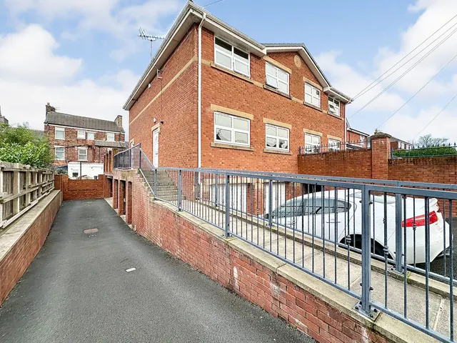 Photo 3 — Yew Court, Kirkham, Preston, Lancashire, PR4 2UA