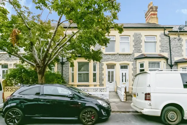 St. Marys Avenue, Barry, CF63, photo 1