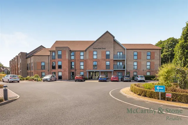 Kingsway, Stafford, ST16, photo 1