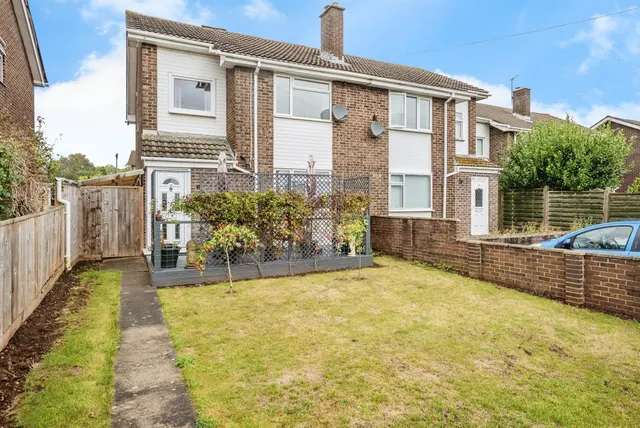 St. Davids Close, Chepstow, NP16, photo 1