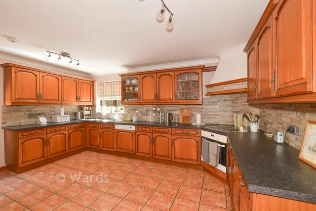 Epple Bay Avenue, Birchington, CT7, photo 3