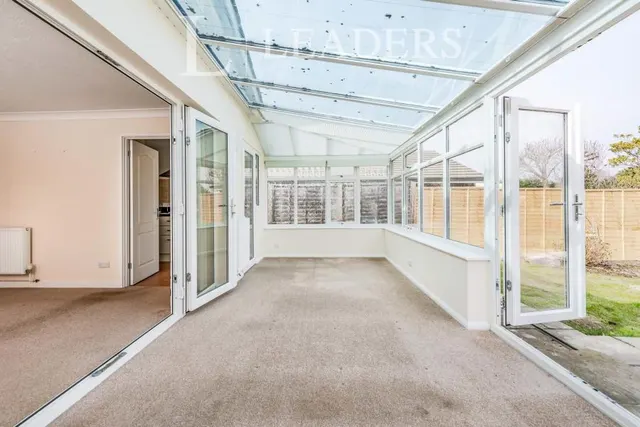 Oliver Road, Horsham, RH12, photo 3