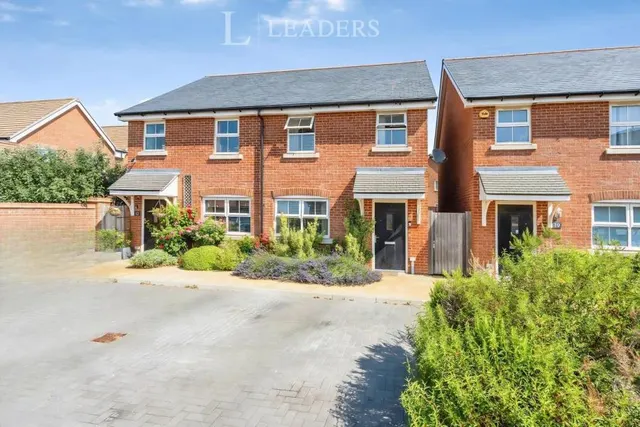 Collett Crescent, Emsworth, PO10, photo 1