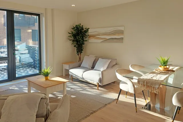 Hanwell Square, Hanwell, W7, photo 2
