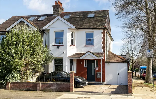 Marksbury Avenue, Kew, TW9, photo 1