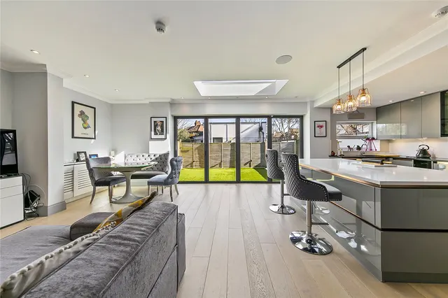 Marksbury Avenue, Kew, TW9, photo 3