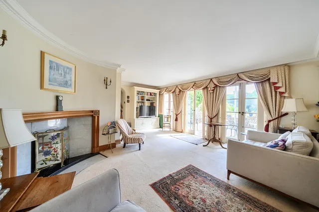 Photo 3 — Loudwater Drive, Rickmansworth, WD3