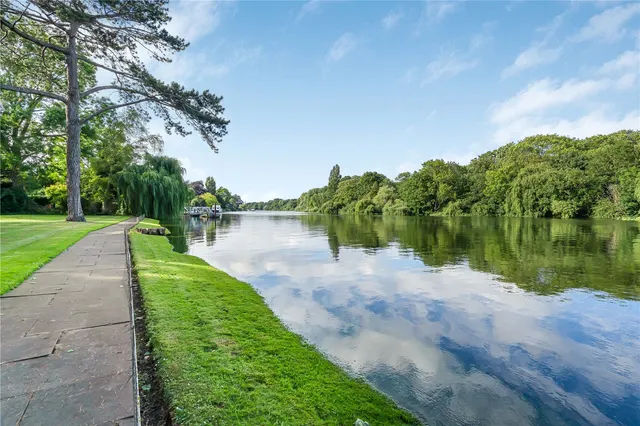 Twickenham Road, Teddington, TW11, photo 2