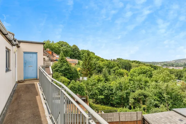 Bedminster Down Road, Bristol, BS13, photo 1