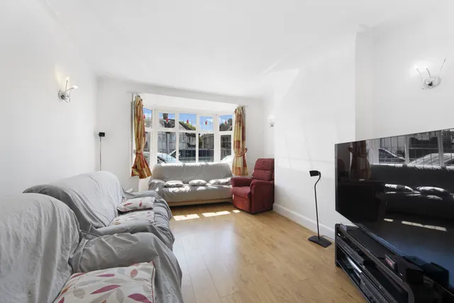 Hall Lane, London, NW4, photo 2