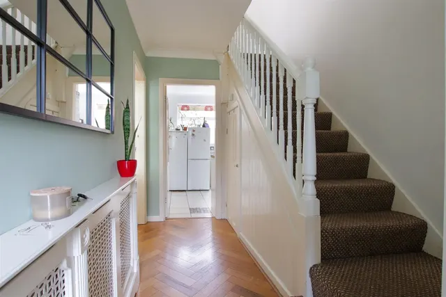 Stelfox Avenue, Timperley, WA15, photo 2