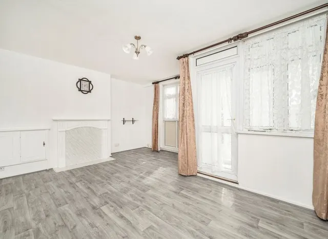 Morant Street, Canary Wharf, E14, photo 3