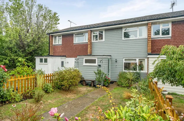 Emmbrook Road, Wokingham, Berkshire, RG41 1JN, photo 1