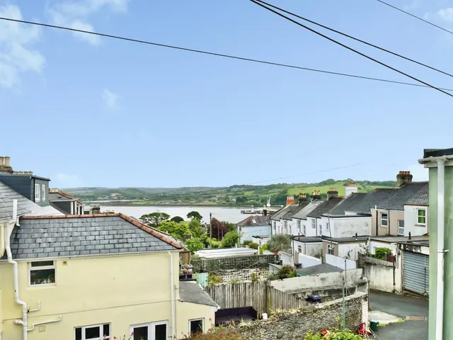 North Road, Saltash, PL12, photo 2