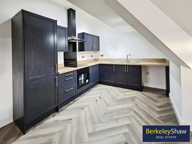 Scarisbrick New Road, Southport, PR8, photo 1
