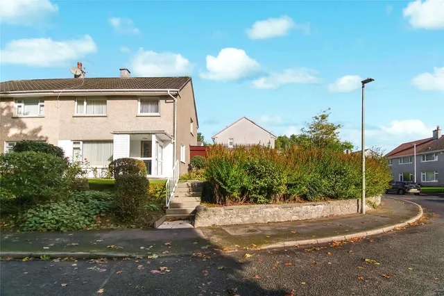 Wingate Crescent, Calderwood, G74, photo 1