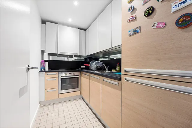 Biscayne Avenue, London, E14, photo 2
