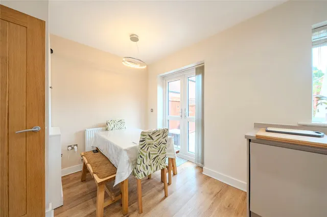 Parkview Place, West Park, LS16, photo 3