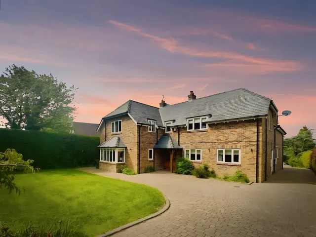 Edge Hill, Ponteland, NE20, photo 1