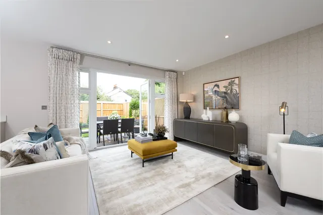 Moor Lane, Staines-Upon-Thames, TW18, photo 1