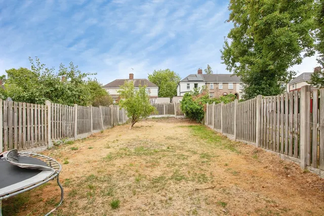 Wheatfield Crescent, Sheffield, S5, photo 3