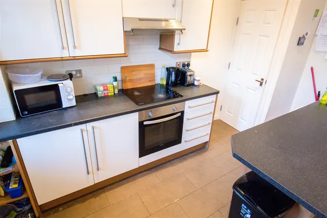 Royal Park Avenue, Hyde Park, LS6, photo 3