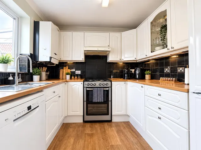 Bramber Court, Slough, photo 3