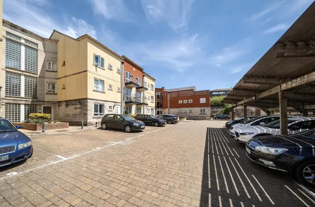 Gloucester Square, Southampton, SO14, photo 1