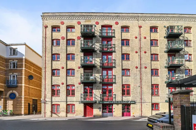 Rotherhithe Street, London, SE16, photo 1