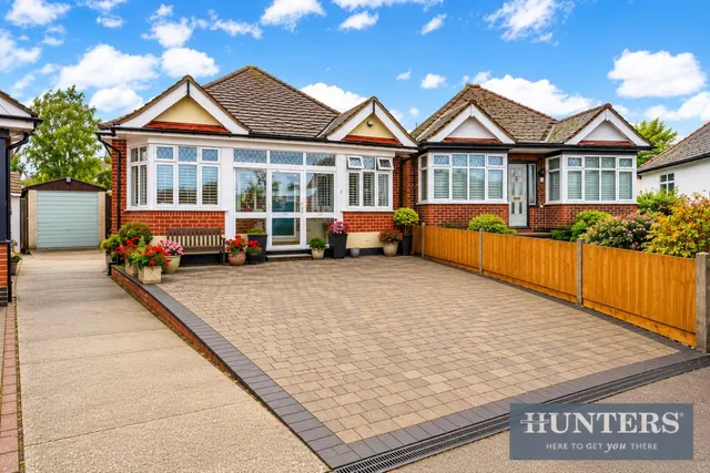 Latimer Close, Worcester Park, KT4, photo 1