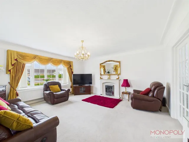 Lyndale Grove, Wrexham, LL12, photo 2