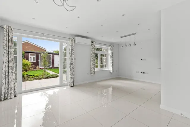 Devonshire Close, Amersham, HP6, photo 2