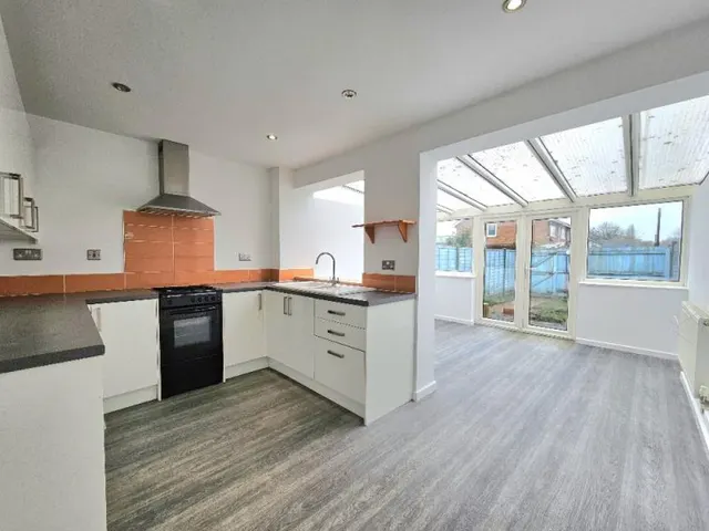 Photo 2 — 16 Ledwych Road, Droitwich, Worcestershire, WR9 9LA, UK