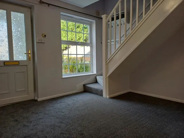 Greenwood Drive, Shawbirch, photo 3