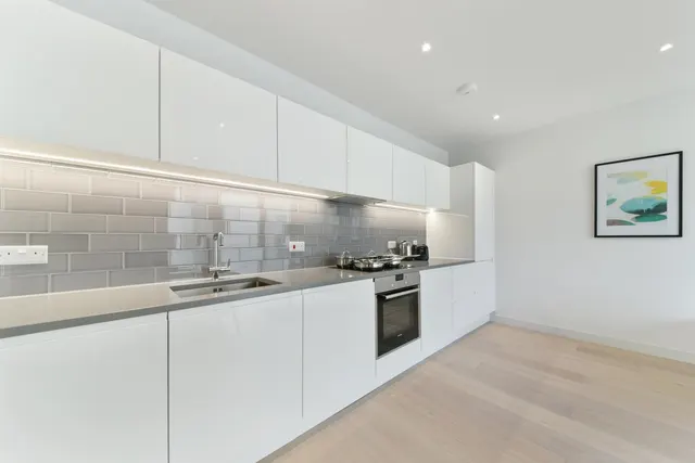 Liner House, Royal Wharf, E16, photo 3