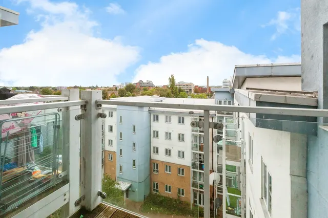 Mill Street, Slough, SL2, photo 2