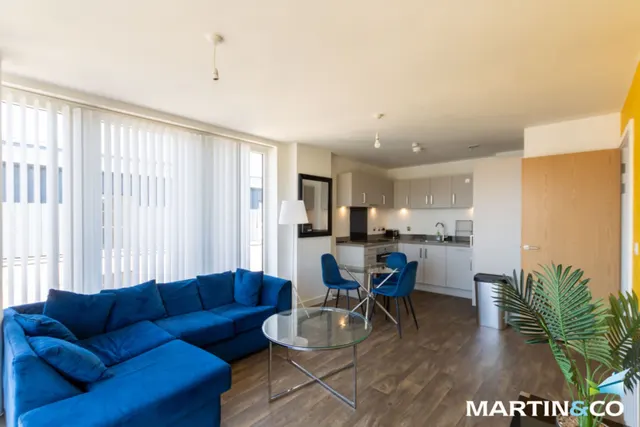 Photo 3 — Hamilton Apartments, Spring Street, Park Central, B15