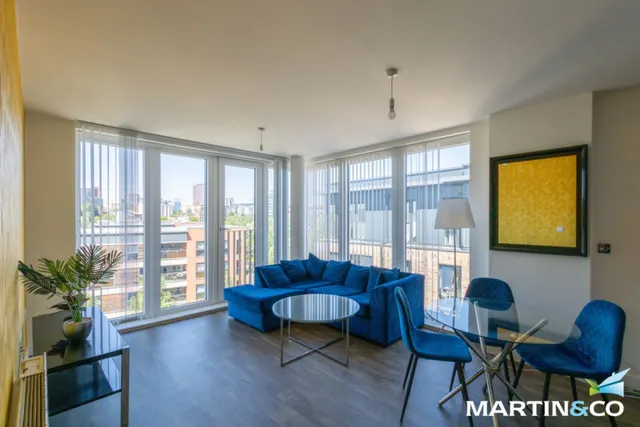 Photo 2 — Hamilton Apartments, Spring Street, Park Central, B15