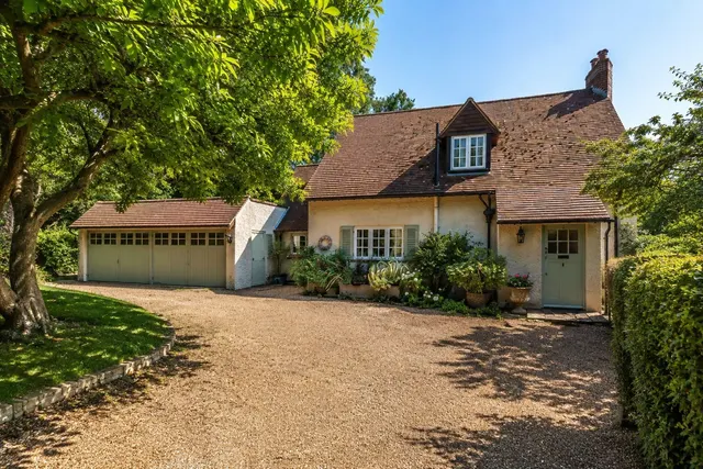 Pastens Road, Limpsfield, RH8, photo 1