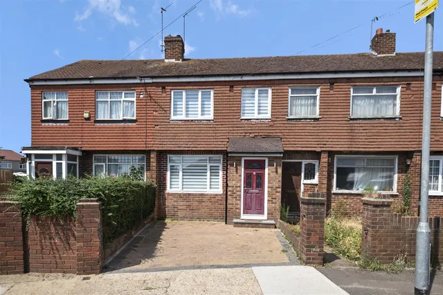 Cranford Drive, Hayes, photo 1