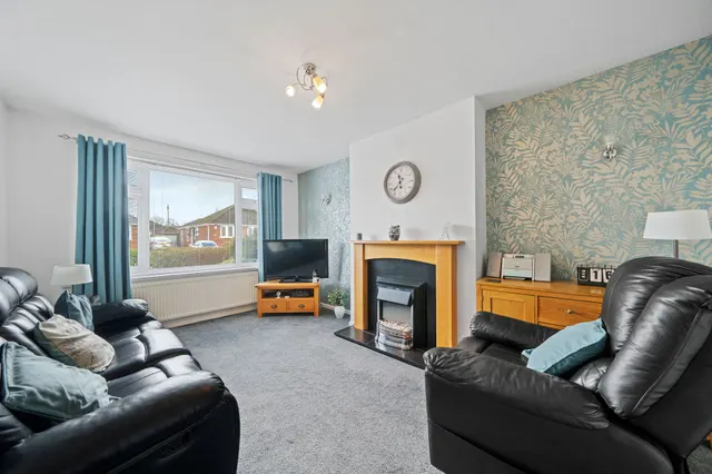 Photo 2 — Avondale Drive, Astley, Manchester, Tyldesley, M29 7ES