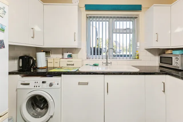 Larks Meade, Earley, RG6, photo 2
