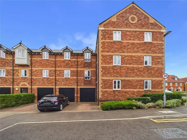 Blunden Close, Long Melford, CO10, photo 1