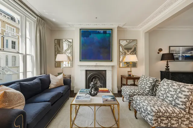 Photo 2 — Gordon Place, Kensington, London