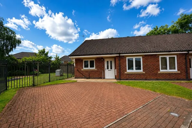 Spring Bank Close, Mill Hill, Blackburn, Lancsahire, BB2, photo 1