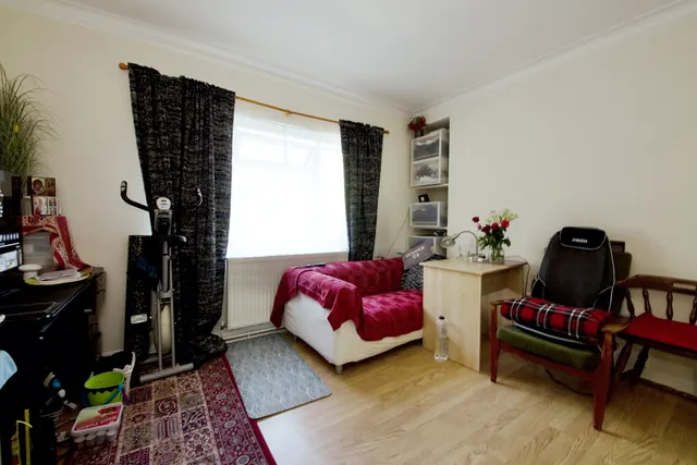 North End Road, Wembley, HA9, photo 3
