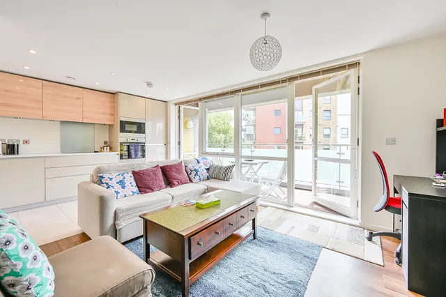 9 Drummond Court, Palmerston Road, London, photo 1