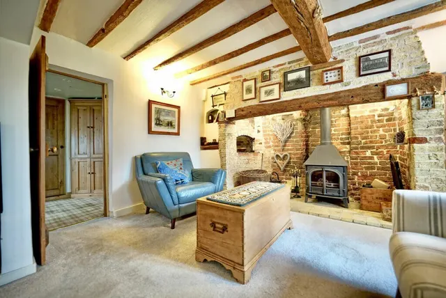 High Stree St. Neots, PE19, photo 3