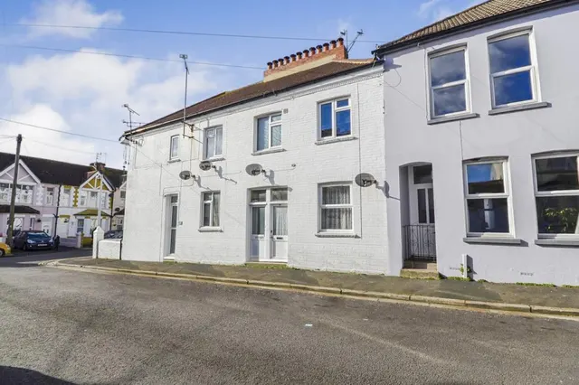 Leopold Road, Bexhill-On-Sea, TN39 3PF