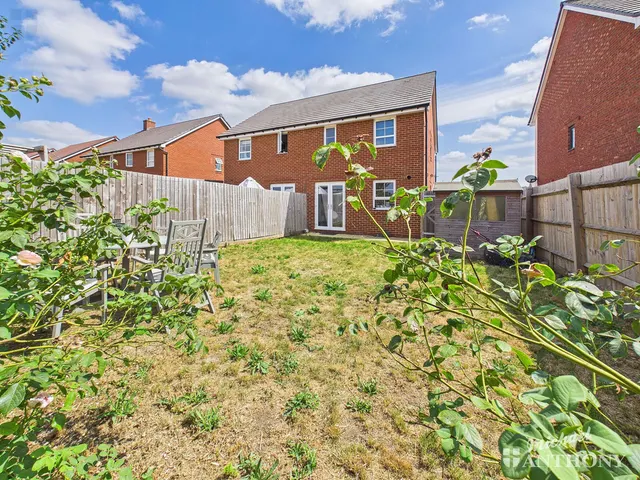Photo 3 — Herald Street, Kingsbrook, Aylesbury, HP22 7BS